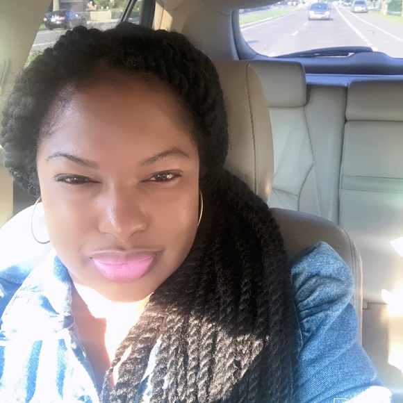 Meet your Posher, Treveeta - Picture 3 of 4